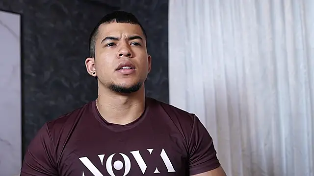 Thiago Valente online show from October 2025 01:11:01 PM