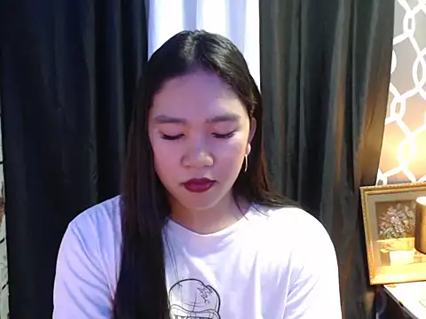 Snapshot of slut_clio chatting on October 2025 12:13:02 PM slut clio online show from October 2025 12:13:02 PM