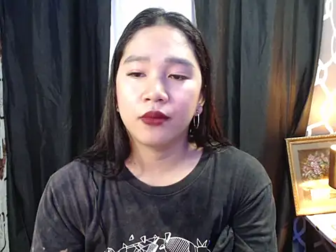 Snapshot of slut_clio chatting on October 2025 09:07:01 AM slut clio online show from October 2025 09:07:01 AM