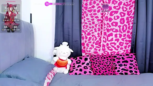 Snapshot of crisbunny_x chatting on July 2026 12:42:01 AM crisbunny x online show from July 2026 12:42:01 AM
