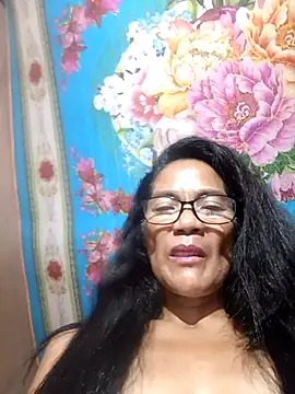 Snapshot of ImYourWoman_55 chatting on September 2025 04:51:02 PM ImYourWoman 55 online show from September 2025 04:51:02 PM