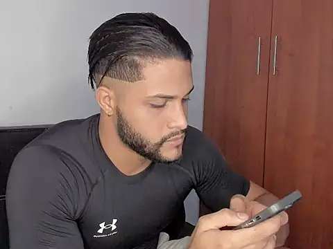 Pier Simons online show from October 2025 06:56:01 AM