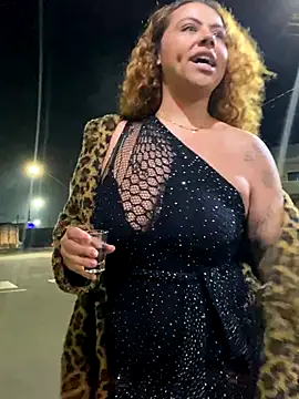 Snapshot of Chloe_Leaozinho chatting on October 2025 10:40:02 PM Chloe Leaozinho online show from October 2025 10:40:02 PM