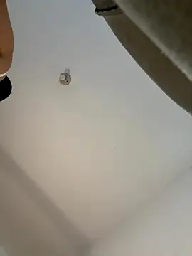 Snapshot of Chloe_Leaozinho chatting on November 2025 09:25:01 PM Chloe Leaozinho online show from November 2025 09:25:01 PM