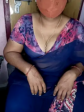 Jessi 25 online show from October 2025 06:01:01 PM