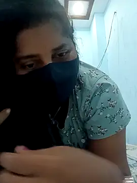 Jessi 25 online show from April 2026 06:28:01 PM