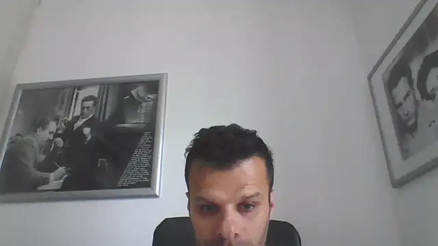 Snapshot of FROCETTO93 chatting on May 2026 11:40:02 AM FROCETTO93 online show from May 2026 11:40:02 AM