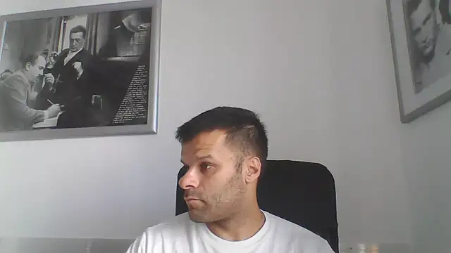Snapshot of FROCETTO93 chatting on July 2026 06:22:01 AM FROCETTO93 online show from July 2026 06:22:01 AM
