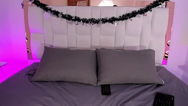 Molly sweetlove online show from October 2025 07:01:01 PM