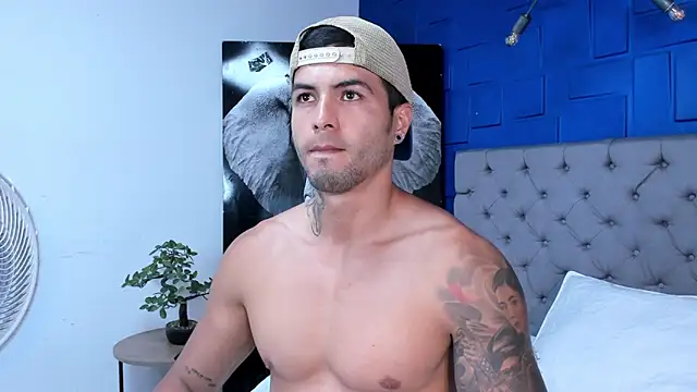 andres-clark92 online show from September 2025 05:27:01 PM