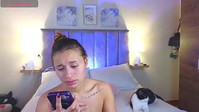 juliana-mancini online show from December 2025 07:00:01 PM