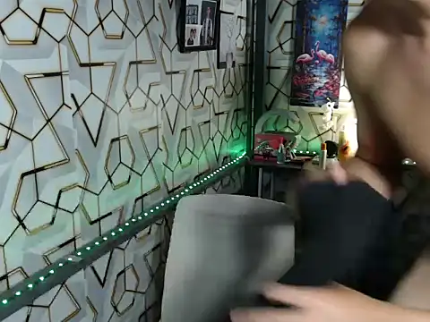 darryl hugecok online show from September 2025 10:34:01 PM