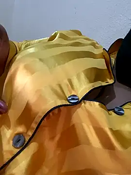 Nottella online show from November 2025 11:49:02 PM