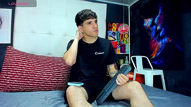 Matteo12  online show from September 2025 08:32:02 PM