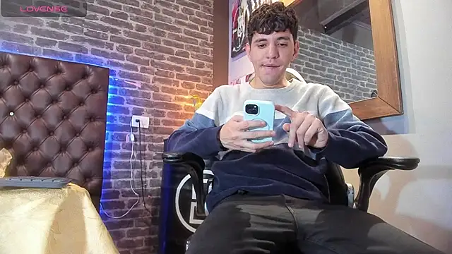 Matteo12  online show from September 2025 03:55:02 AM