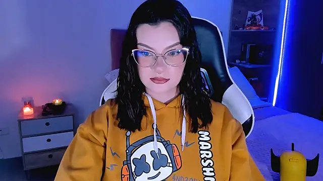 OphelianaRose33 online show from September 2025 10:13:02 PM