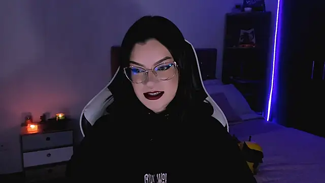 OphelianaRose33 online show from September 2025 10:35:02 PM