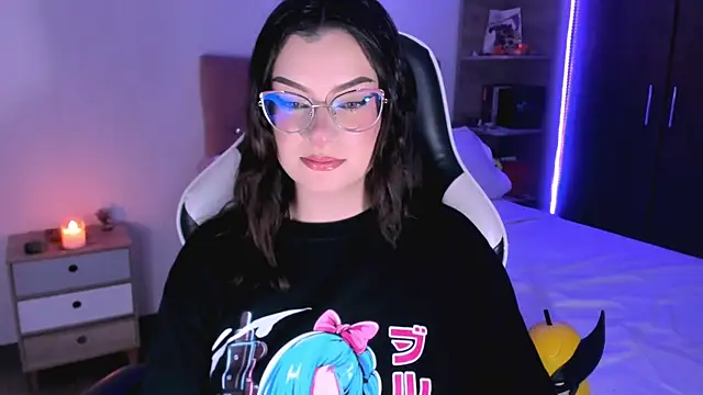 OphelianaRose33 online show from October 2025 08:29:02 PM