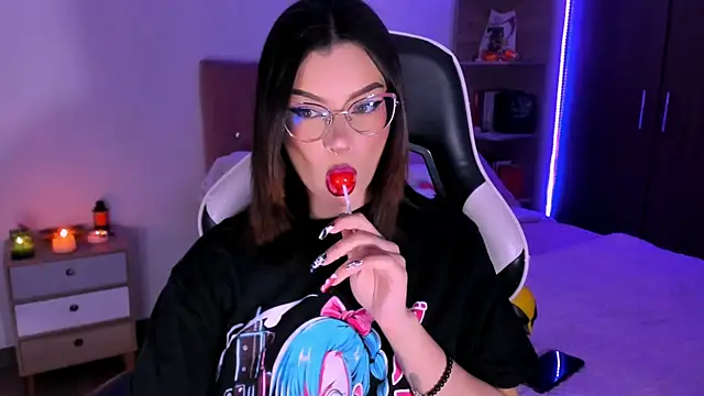 OphelianaRose33 online show from November 2025 11:18:01 PM