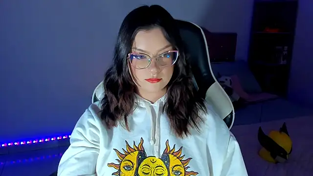 OphelianaRose33 online show from April 2026 10:49:01 PM