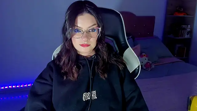 OphelianaRose33 online show from April 2026 07:38:02 PM