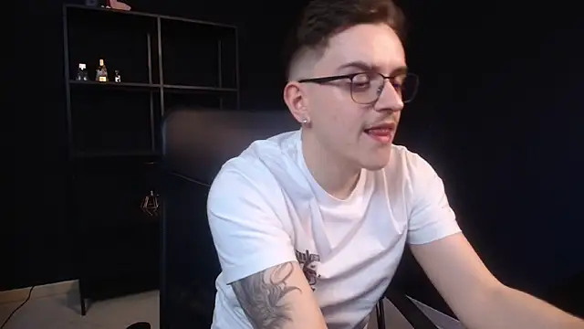 FelixStarkk online show from May 2026 10:36:01 AM