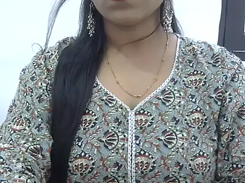 LIYO  online show from October 2025 05:41:01 AM