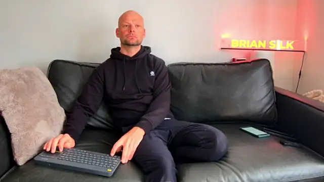 Snapshot of BRIANSILK77 chatting on May 2026 08:21:02 AM BRIANSILK77 online show from May 2026 08:21:02 AM