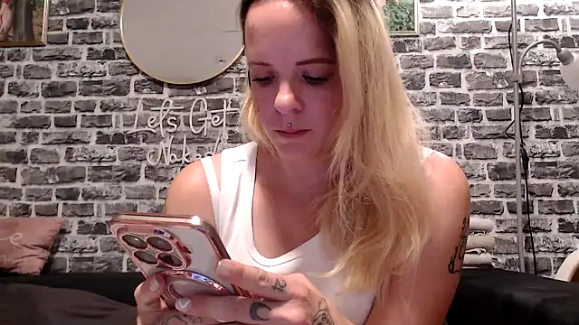 Snapshot of SexyMilf_37 chatting on June 2026 08:31:02 PM SexyMilf 37 online show from June 2026 08:31:02 PM