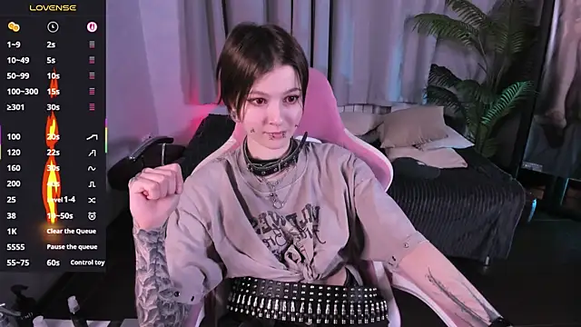 MiraVelle online show from October 2025 09:24:01 PM