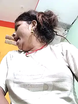 Hot mirchjii online show from October 2025 03:21:02 AM