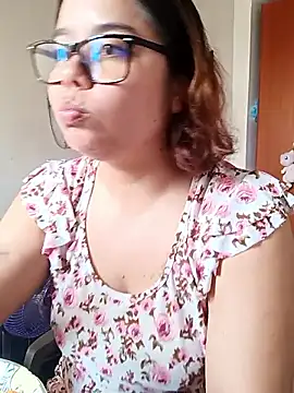 Snapshot of saenz_eymi chatting on March 2026 03:30:01 PM saenz eymi online show from March 2026 03:30:01 PM