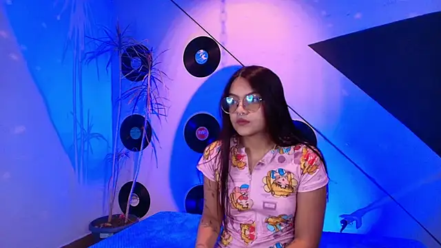 Lilith and Khloe online show from January 2026 11:26:01 AM