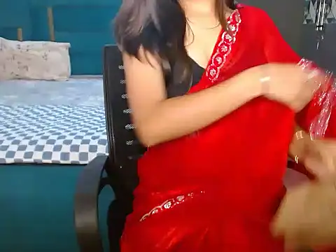 Urlove lily online show from May 2026 03:40:01 PM