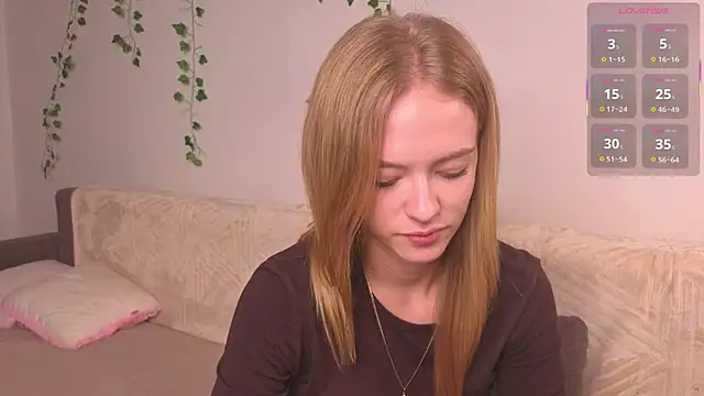 EditaHedley online show from November 2025 06:12:02 AM