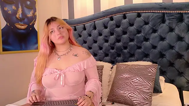 SukiandNaomi online show from September 2025 04:15:01 AM