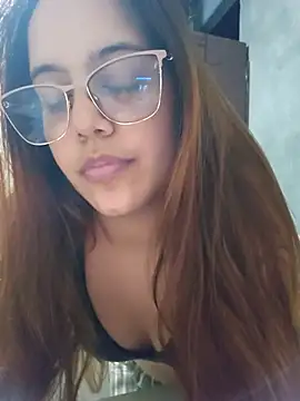 charlothee12 online show from May 2026 03:56:01 AM