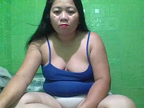 hottestmommm12345 online show from September 2025 08:45:01 PM