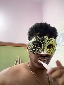 VVcouple online show from October 2025 12:56:02 AM