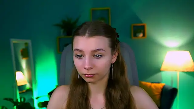 JulieDaniel online show from October 2025 04:24:01 AM