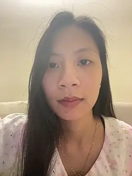 Lil-Gi online show from October 2025 03:49:01 PM