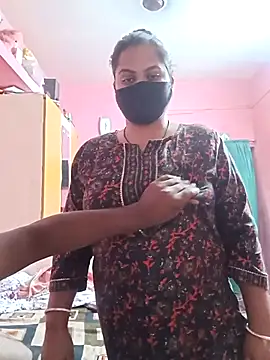 Snapshot of biggbobbsgirl chatting on October 2025 06:04:01 PM biggbobbsgirl online show from October 2025 06:04:01 PM