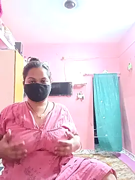 Snapshot of biggbobbsgirl chatting on October 2025 06:30:01 PM biggbobbsgirl online show from October 2025 06:30:01 PM