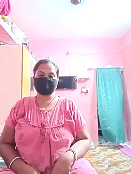 Snapshot of biggbobbsgirl chatting on October 2025 06:07:02 PM biggbobbsgirl online show from October 2025 06:07:02 PM