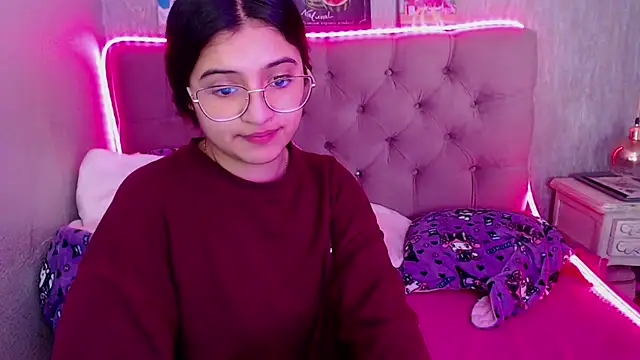 laurenelove online show from October 2025 11:57:01 PM