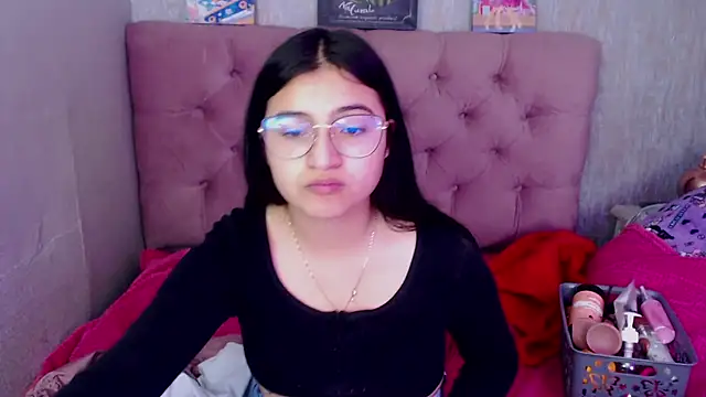 laurenelove online show from October 2025 02:20:01 AM