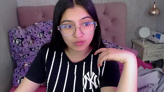 laurenelove online show from October 2025 03:40:02 AM