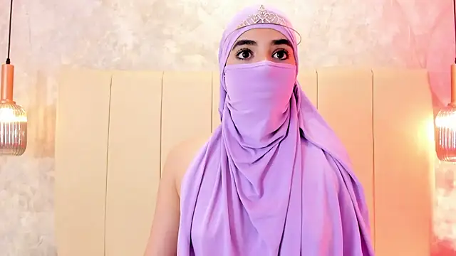 nayiraa  online show from September 2025 11:48:01 AM