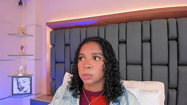 LisaMendez online show from October 2025 04:10:02 AM