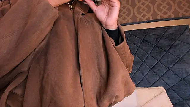 LisaMendez online show from July 2026 03:45:02 AM